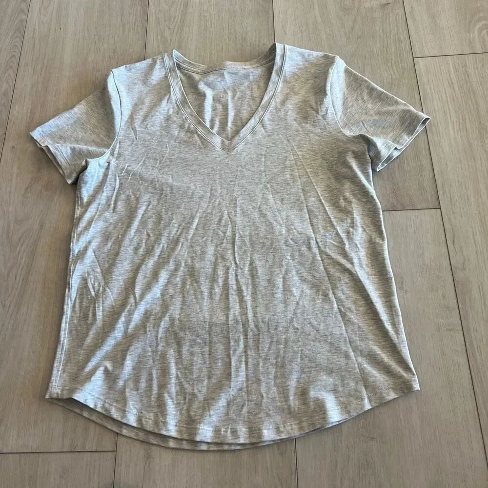Lululemon women’s top size M